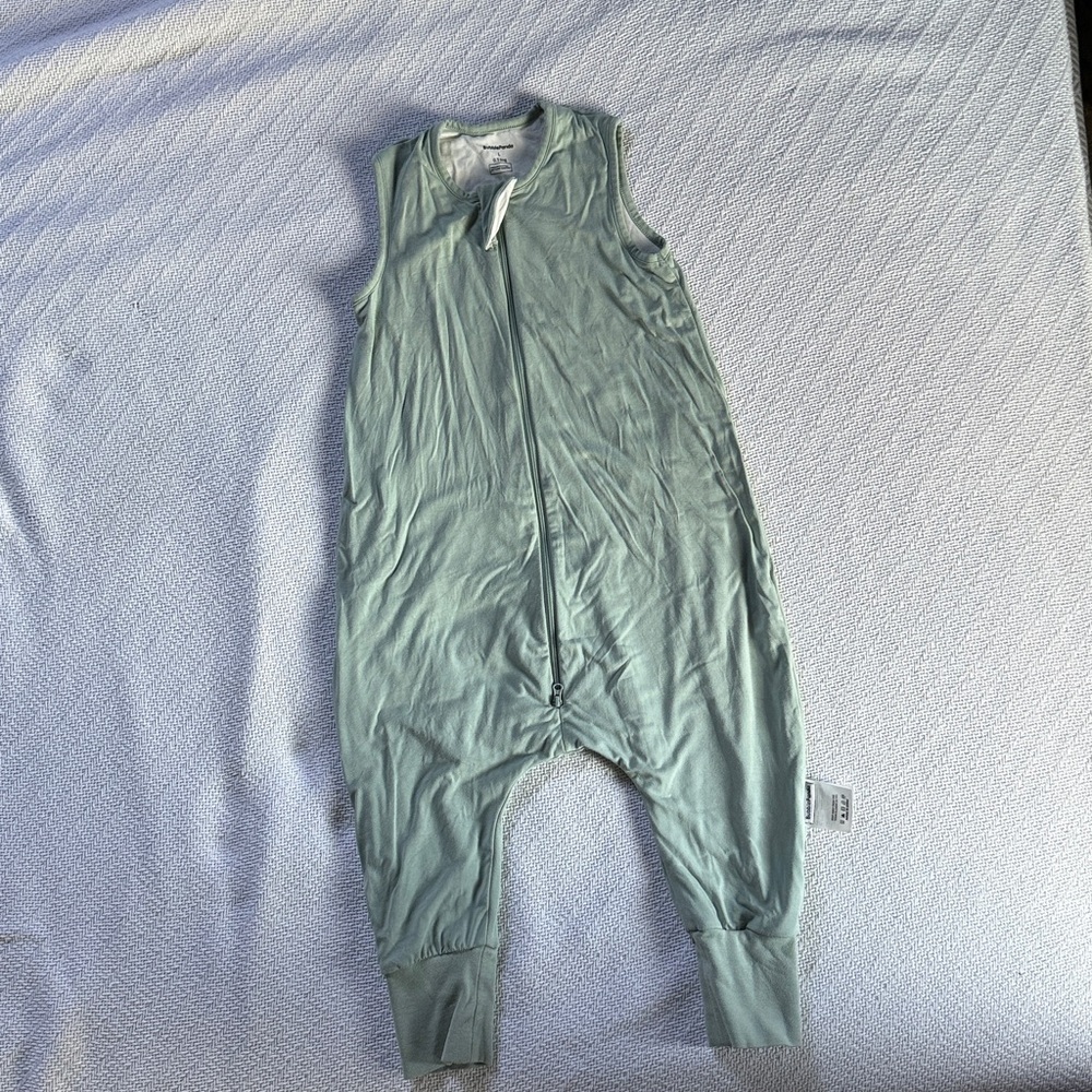 Bubblepanda Sleeveless sage Green sleep sack w feet L 0.5 tog